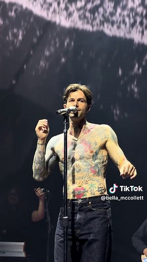 The Neighbourhood Sweater Weather Boston Concert