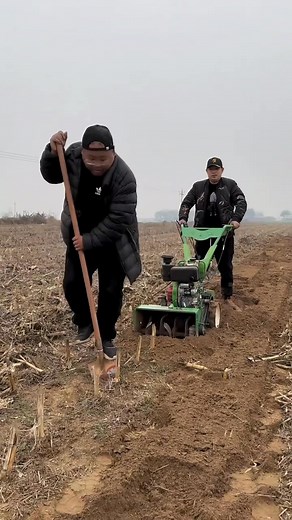 Mini Cutivetor Machine 👍 . . #cultivator #machine #tips #tools #tooltips #reelsfb #usa #reels #fbreels | Rey Tree