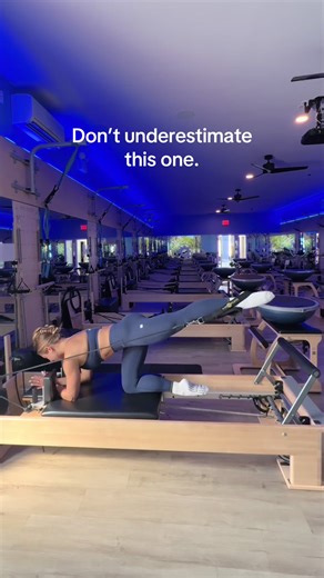Lower body quadruped flow 🔥 Targets: • glute max • glute med • deep core stabilizers Add this to your next lower body day. Save to try. #pilates #reformerpilates #pilatesflow #pilatesinstructor #lowerbodyworkout