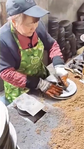 Blade forming process of water pump