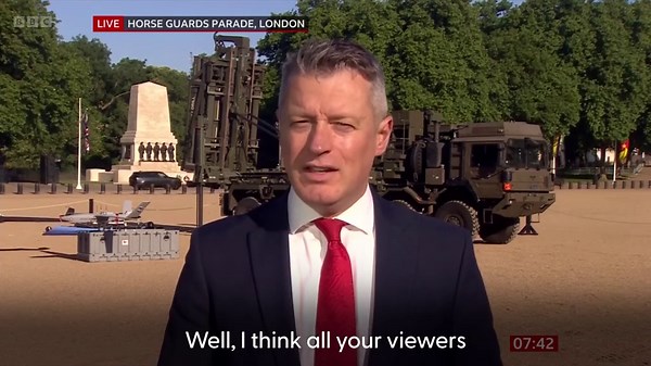 UK to build up to 12 new attack submarines and invest £15bn in warheads