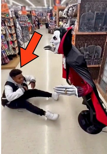 Scared Boy's Hilarious Store Encounter