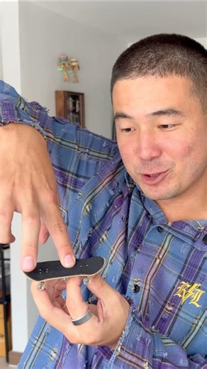 360 flip tutorial 😳 Full video on my channel! #fingerboard #techdeck #skate