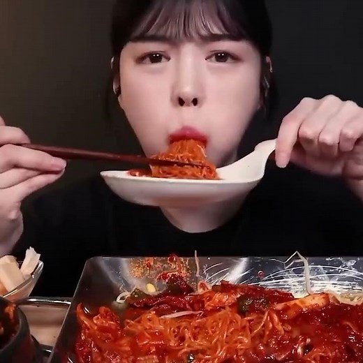 Chinese eating food #easyfoodtomakeathome