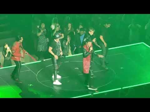 New Kids On Tha Block concert of them dancing #concert newkidsontheblock #nkotb