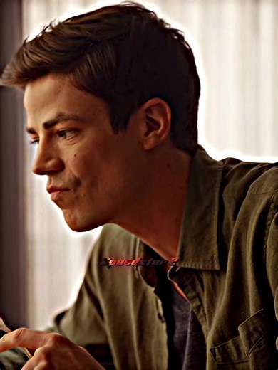 Barry Discovers Iris's True Identity in The Flash