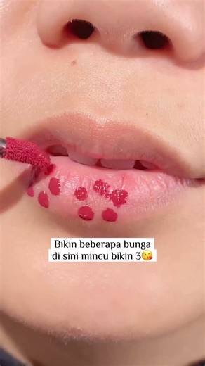 MIX MIX LIPPIE BENTUK BUNGA⁉️😱Bikin shape bunga super GEMES pake Lip Cream no.12 & 07 TRANSFERPROOF🥰
