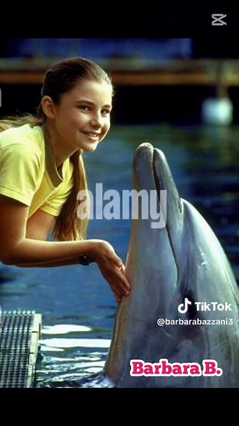 Immagini del telefilm di Flipper,ci sono state diverse versioni,ma Flipper il vero protagonista un delfino é formidabile. Quanti ricordi 🥰🥰🥰🥰 #flipper #telefilm #ricordi #nostalgia