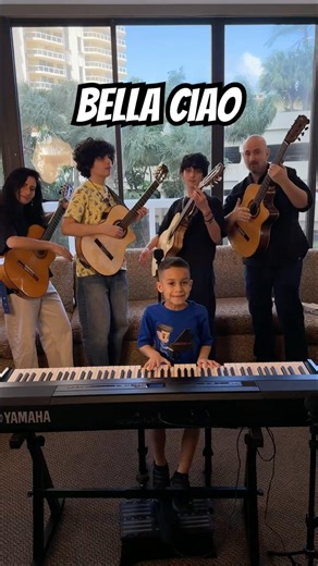 Bella Ciao 4 Guitars 1 Piano ‪@JelijahDiaz‬ x ‪@QuarantinedQuartet‬ 🎶#bellaciao #moneyheist