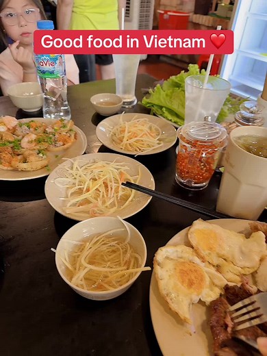 Good Food in Vietnam: Best Vietnamese Dishes to Try