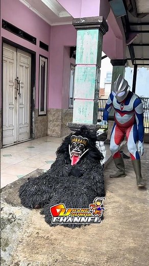 Grandong lagi tidur dijailin Ultraman