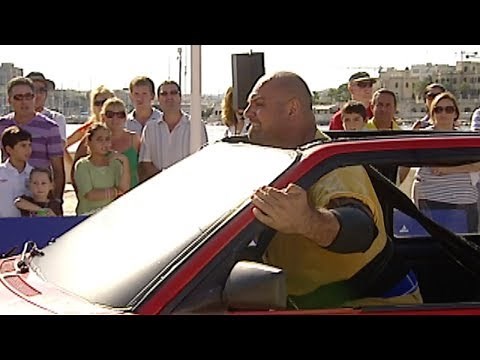 Carrying a Car Across the Field | 2009 World's Strongest Man