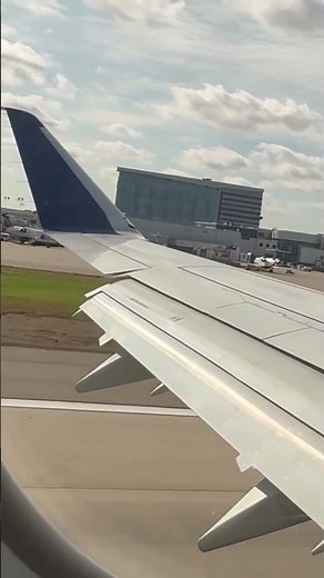 Minneapolis Landing | Delta Connection E175