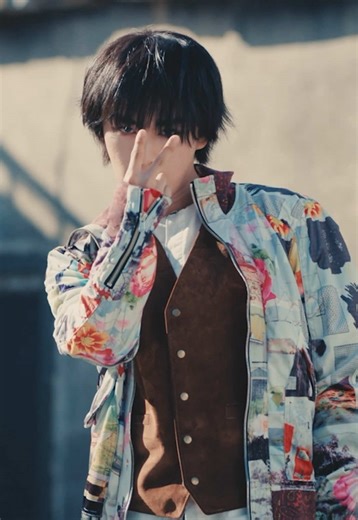 来世も自分がいい😏 「HARD WORK」MV公開中🎥 💿2/18発売 10th Single 「HARD WORK」 🥡❤️‍🔥 ⁡ #なにわ男子 #なにわ男子_HARDWORK