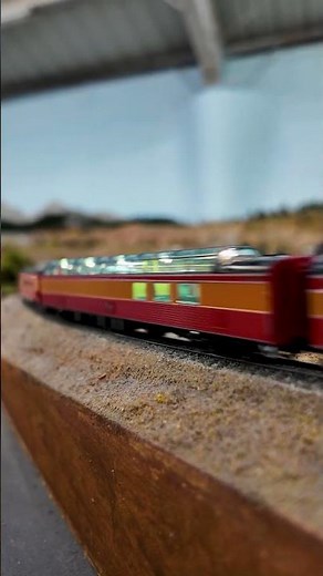 N Scale San Joaquin Daylight with Rapido 3/4 Dome at GSMRM