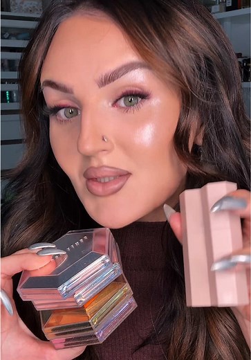 Fenty Beauty Highlighter: Get Snatched with Diamond Bomb