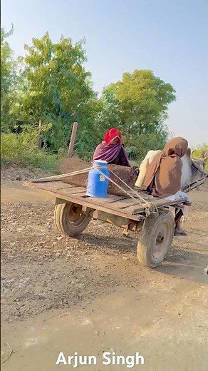 गाँव की देसी कार 😘#rajasthan #villagelife #khana #देसी #youtubeshorts #village #culture #shorts