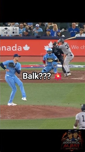Jeff Hoffman recibe una penalización por balk #mlb #mlblb #baseball #beisbol #shorts #béisbol