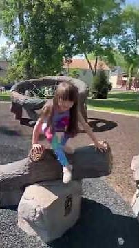 Listaylor Is Having Fun In This Comfy Activewear Leggings by LIMEAPPLE| #tweenfashion #activewear