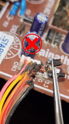 🔌Brunt Connector Remove Easley #shorts #repair #trending #pcb #electronics #soldering #guide #tips