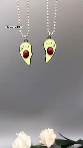 Cute best friend necklaces