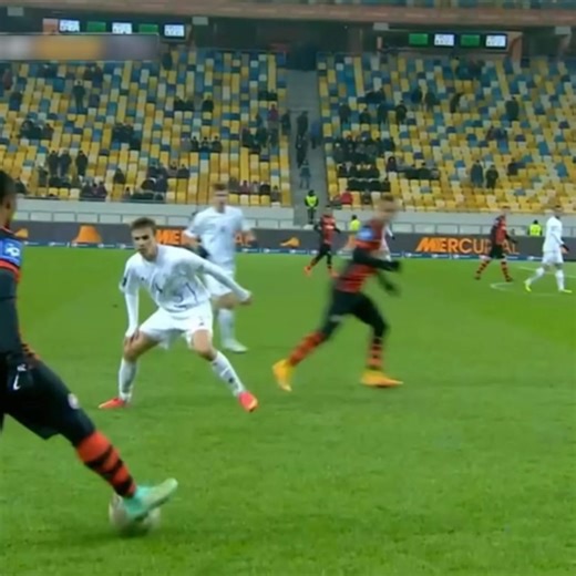 Understanding Douglas Costa and Emma Watson's Influence