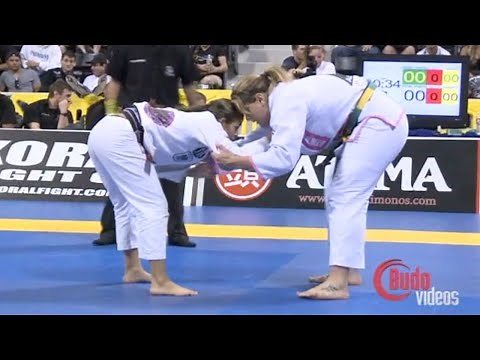 Gabi Garcia v Beatriz Mesquita / World Championship 2011