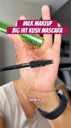 Why is this mascara brush built like this? #Mascara #Makeup #MakeupReview #MascaraReview #Lashes
