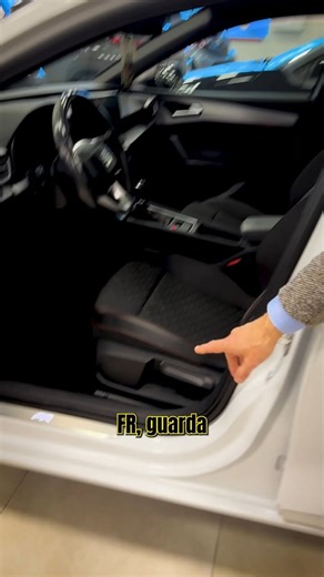 Autostore Torino on Instagram: "Seat FR, pochissimi chilometri e un dettaglio che conta davvero. 18.900€ prezzo reale. Niente vincoli, niente sorprese. Sportiva fuori, completa dentro… e pronta a partire subito. Se cerchi una FR vera, questa è da vedere dal vivo. 📍 Autostore Torino – Il tuo usato garantito Scrivici o vieni a vederla dal vivo in Via Botticelli, 36 a Torino🚗🔥 📍Oppure vieni a trovarci nelle nostre altre sedi in: Corso Marche 22 a Torino Corso Susa 247 a Rivoli Corso Francia 227