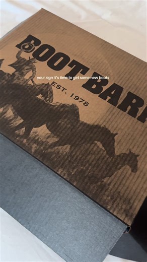 Unboxing the Newest Ariat Cowboy Boots