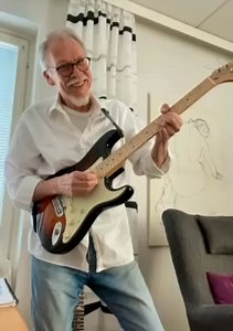 Willy plays Status Quo...Rockin' all over the world by Willy | Veli-Matti Moilanen