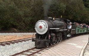 复古蒸汽火车模型