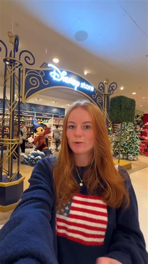 Let’s go check out the brand-new @disneystoreuk pop-up store in @theofficialselfridges London!!🐭✨🛍️🇬🇧 Last week during our London trip of course we had to stop at the brand-new pop-up in Selfridges… This was also when they had just released the brand-new @skinnydiplondon collection which was all STUNNING!! I literally wish I could’ve bought every single piece🤭✨🐭👀 Let me know what your favourite find was!!👀 #selfridgeslondon #disneystoreuk #disneymerchuk #disneystorepopuk #selfridgesoxfor