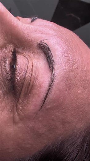 microblading.. prima e dopo... . . #tatuaggiosopracciglia #phibrowsitalia #sopraccigliarealistiche #phibrowsacademy #cosenza_travel @phibrowitalia @phibrow