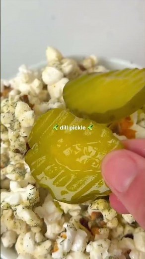Williams Sonoma Popcorn Seasoning Set and Whirly Popcorn Maker