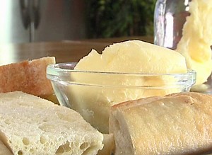 How To Make Butter At Home Using Cream | Canadian Goodness