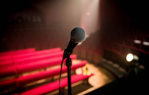 L’humoriste Seb Mellia relâché après sa garde à vue pour viols