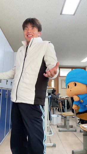 쉬는시간에 조용히 하는 학교 댄스 챌린지