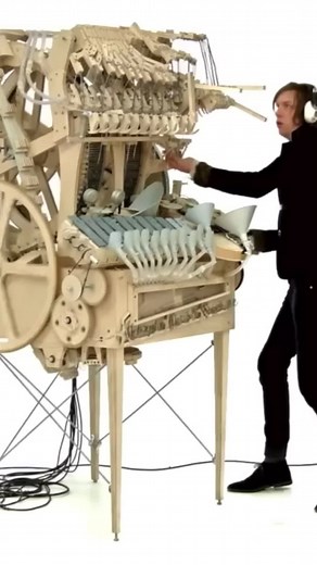 WINTERGATAN - MARBLE MACHINE (music instrument using 2000 marbles)