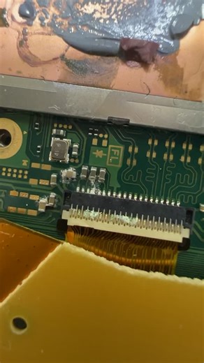 💧 Water damage doesn’t always look scary… until you zoom in. This Nintendo Switch Lite came in with minor corrosion near the screen connector and hidden corrosion under the buck chip ⚡️ 🔧 The fix? ✔️ Remove the damaged buck chip ✔️ Clean all corrosion underneath ✔️ Install a brand-new chip ✔️ Prevent future power or display issues We don’t just clean what you can see — we fix what causes problems later. That’s how you avoid repeat failures and keep your device reliable 🎮 If your console got w