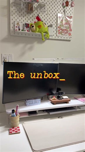 Desk setup + keyboard unboxing | iqunix magi65 #shorts #keyboard #keyboardunboxing #desksetup