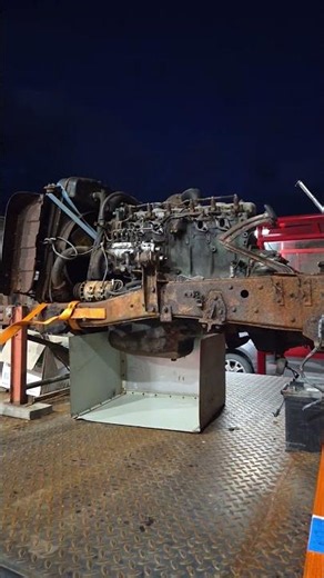 Blocket på volvo T35/36an var tydligen sprucket så det blir D50 motor istället 😎✌️ #volvo #motor