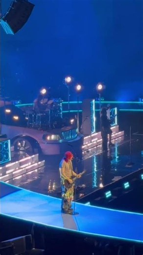 5SOS “Jet Black Heart” Live 6/26/26 #5sos #michaelclifford #concert #everyonesastar