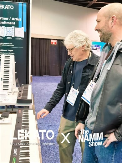 🎹 Foldable inspiration, create music on the go! The LEKATO portable piano features an 88-key full-size keyboard and Bluetooth MIDI functionality, allowing you to unleash your musical potential anytime, anywhere, whether for home practice or travel. 🎶 Fold and go, make music everywhere! With 128 timbres and rhythms, and ultra-long battery life, from beginners to experienced musicians, everyone can find a professional experience in this foldable design. #LEKATO #LEKATOatNAMM #namm #nammshow #lek