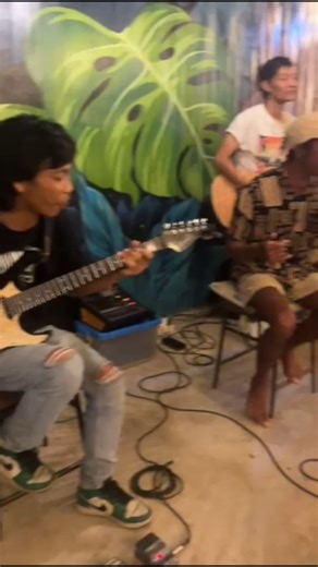 Ari Suprapto on Instagram: "#cottonfields #ccr #reels #rocknroll #kutalombok"