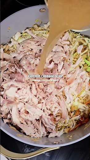 chicken cabbage soup! #healthyrecipes #easyrecipes #highprotein #mealprep #soup
