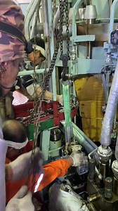 Main Engine Slowdown due to hydraulic leakage on exhaust valve actuator. ⚙️👨‍🔧 ME-b engine Sharing is caring 💪 #mainengine #exhaustvalve #Actuator #exhaustvalveactuator #slowdown #mainengineslowdown #makinista #marineengineer #marineengineering #sharingiscaring MarinoLoko Oragon | Ike Seaman TV