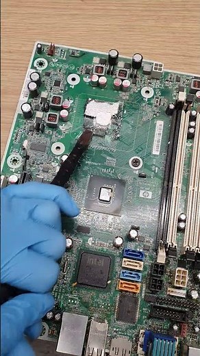 How to change your CPU like a PRO? easy! #cpu #cpuinstall #pcgames #pcbuild #pcrepair #pcbuilds