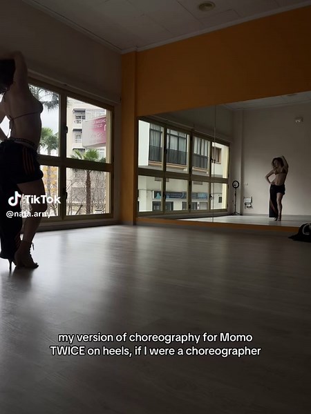Choreography for Momo TWICE on Heels