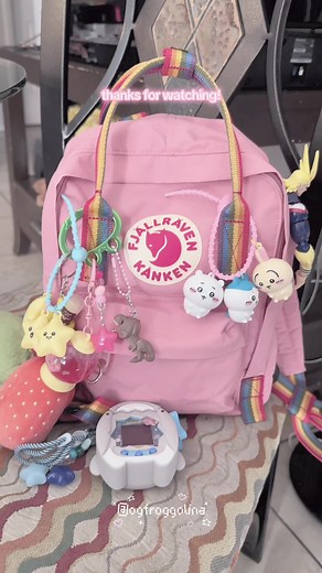 Unbox My New Kanken Mini Backpack and Carabiner